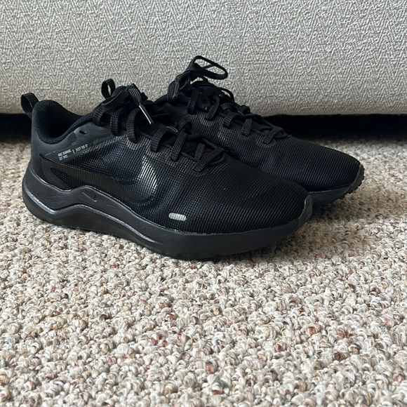 Nike Sneakers - Picture 2 of 7